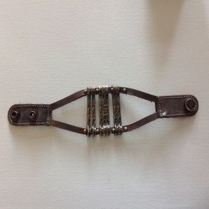 Leather hammered gold bracelet